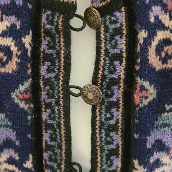 Icelandic Lined Cardigan - Picture 2 of 8